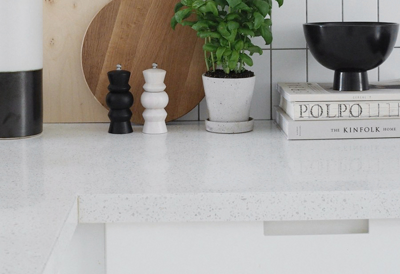 Стільниця зі штучного акрилового каменю на кухню — Modern Acrylic Stone