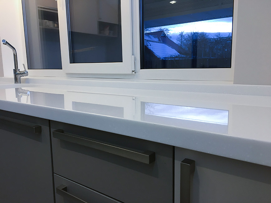 Кухонна стільниця з підвіконням Hanex T-021 Pure Arctic – фото 2 – Modern Acrylic Stone