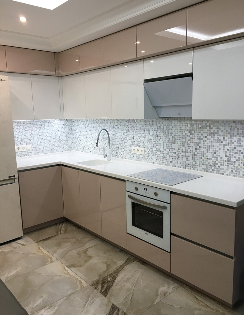 https://mascompany.com.ua/wp-content/uploads/2021/03/stoleshnitsa-i-litaya-moyka-iz-akrilovogo-kamnya-tristone-s-203-snow-pearl-modern-acrylic-stone-1.jpg