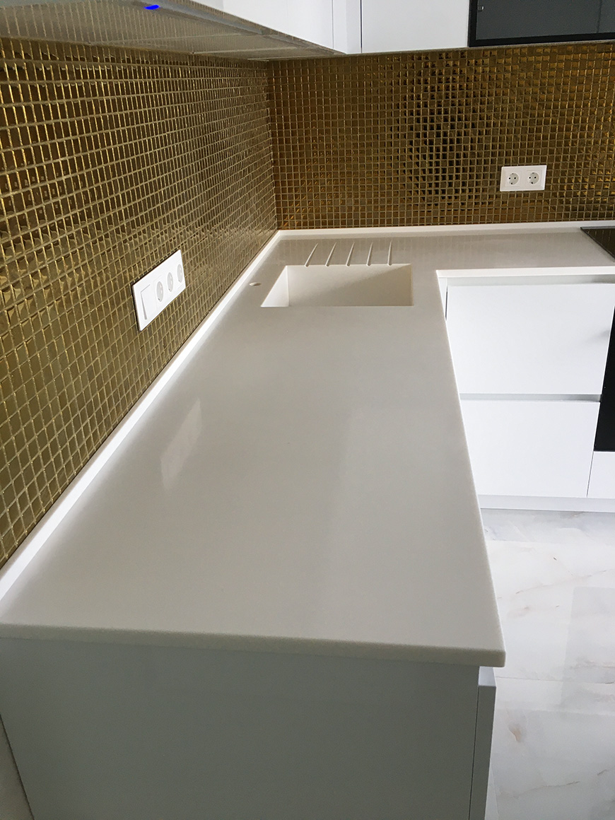 Столешница с литой мойкой из акрилового камня Grandex S-203 Sparkling Sand – фото 2 – Modern Acrylic Stone