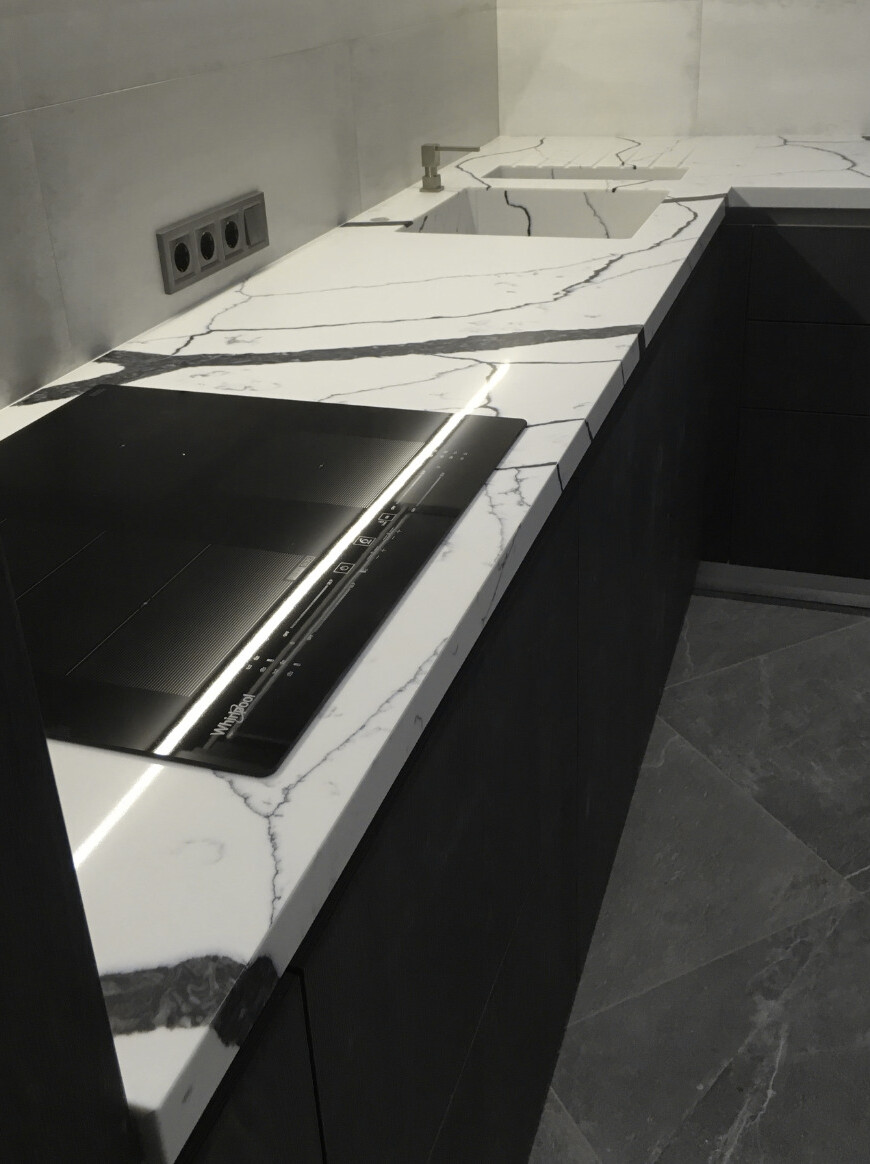 Стільниця з двома мийками з кварцового каменю Avant Quartz 7300 Калакатта Аяччо – фото 1 – Modern Acrylic Stone