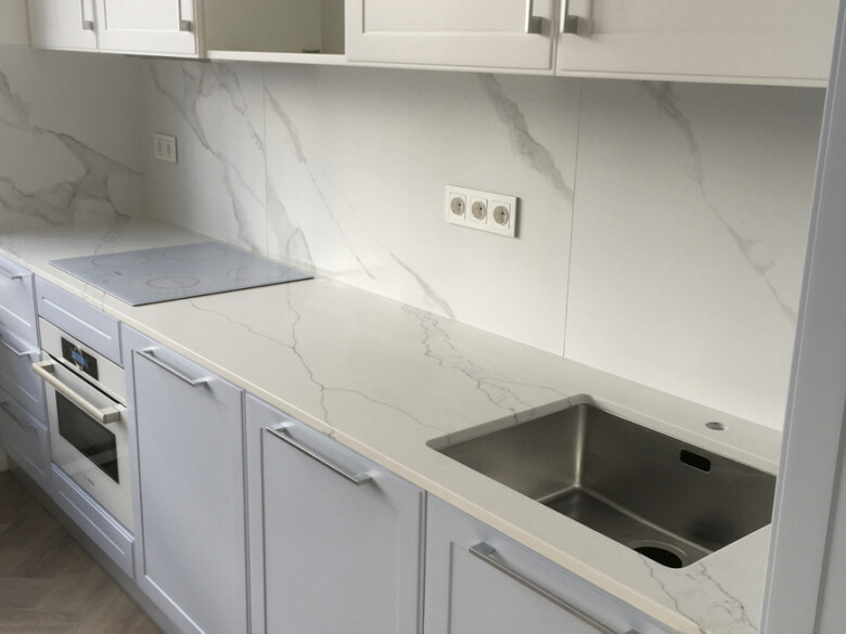 Стільниця з кварцового каменю Avant Quartz 7000 Калакатта Ено – основне фото – Modern Acrylic Stone