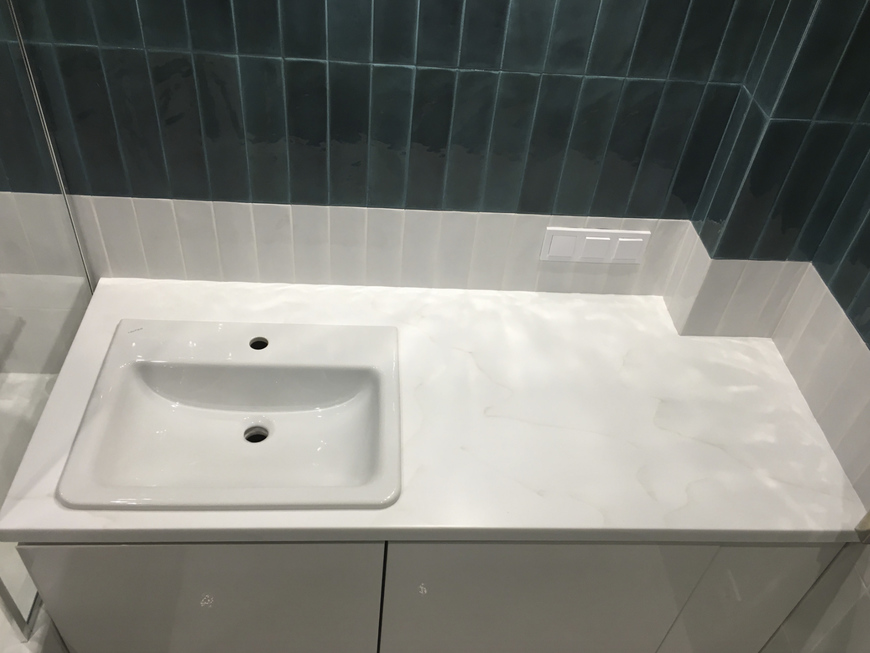 Столешница из акрилового камня Staron Supreme Cotton White VC110 - фото 3 - Modern Acrylic Stone