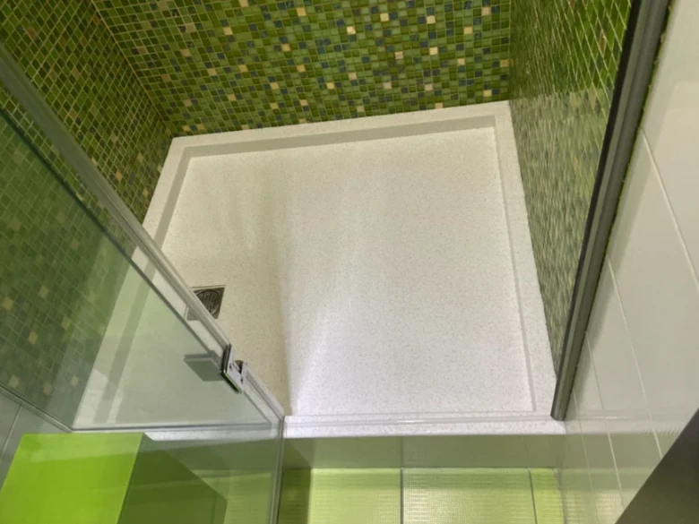 Душовий піддон з акрилового каменю Grandex J-504 Cut Diamond — основне фото — MAS — Modern Acrylic Stone